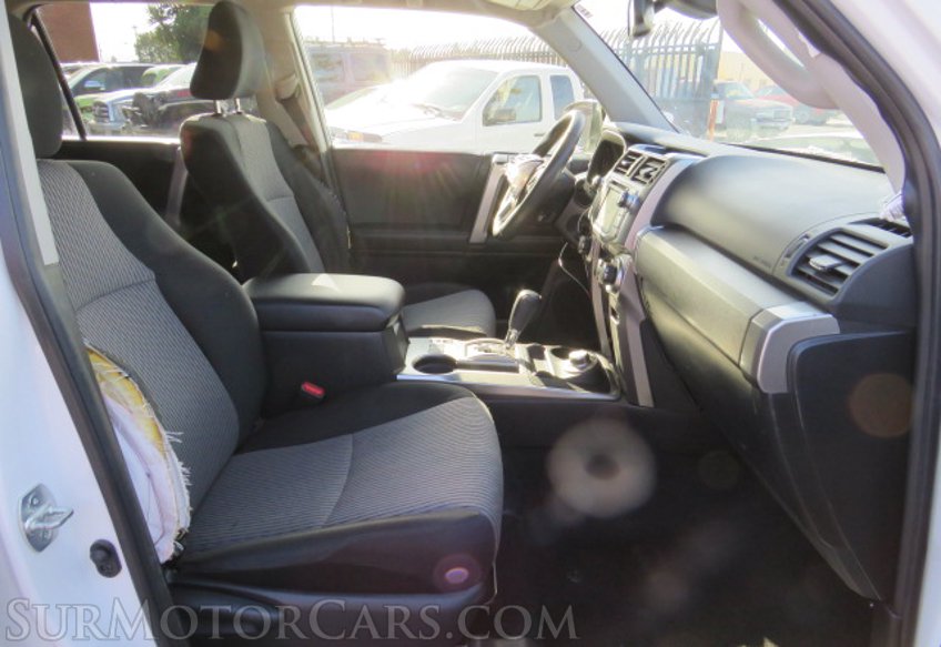 2020 Toyota 4Runner - Image 22