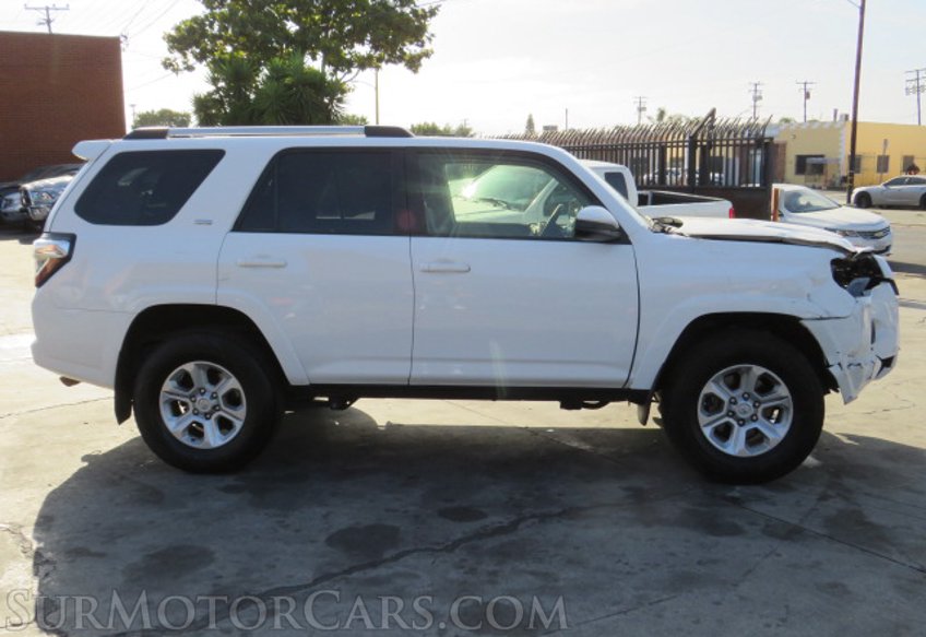 2020 Toyota 4Runner - Image 6