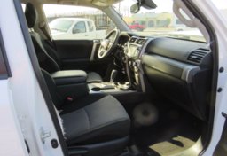 2020 Toyota 4Runner - Image 24