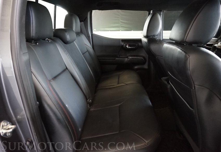 2020 Toyota Tacoma - Image 31