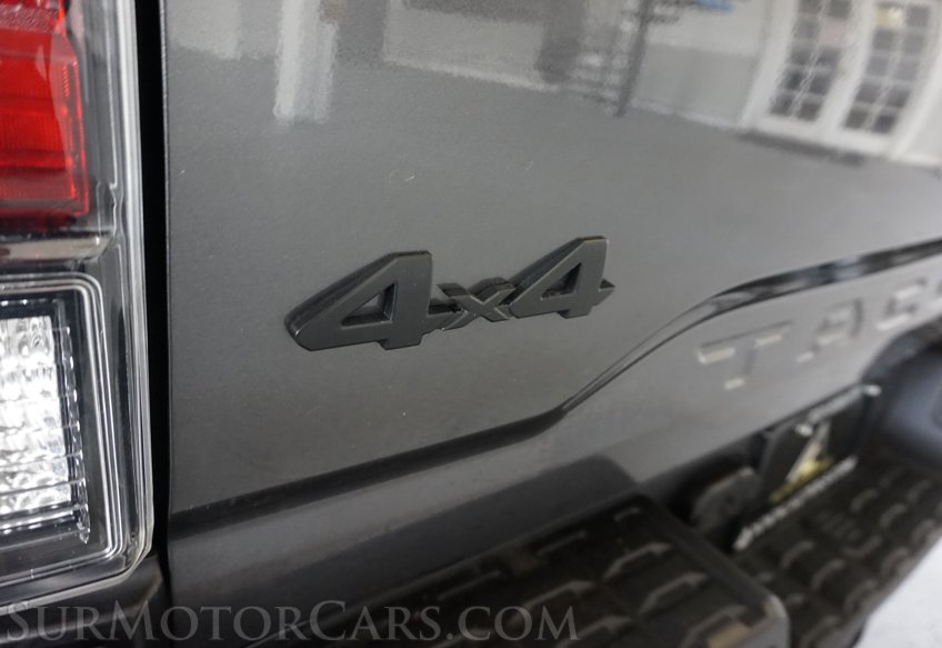 2020 Toyota Tacoma - Image 24