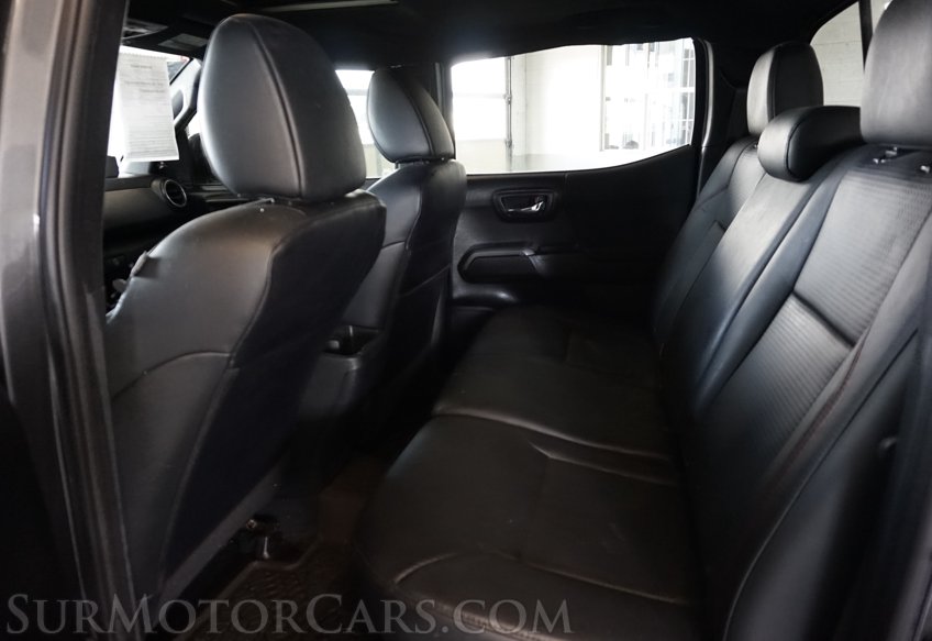 2020 Toyota Tacoma - Image 29