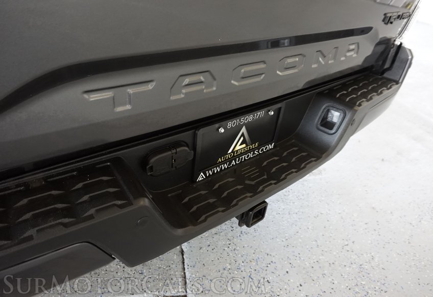 2020 Toyota Tacoma - Image 21