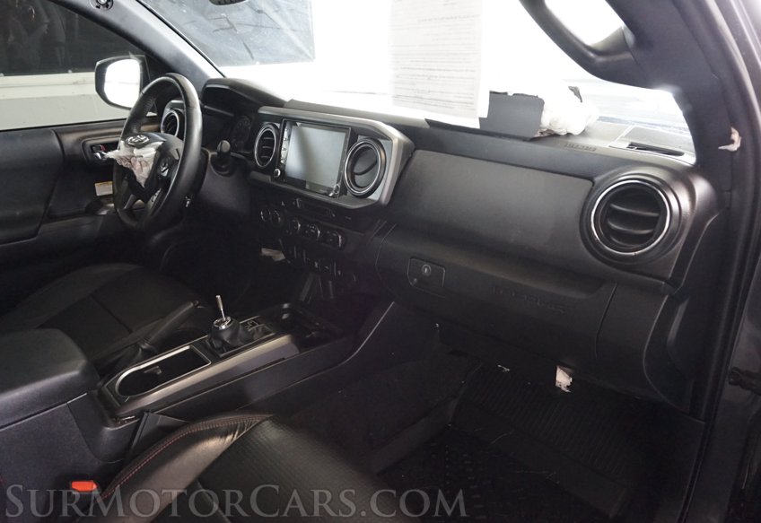 2020 Toyota Tacoma - Image 28