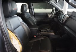 2020 Toyota Tacoma - Image 27