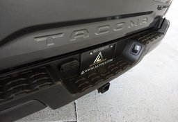 2020 Toyota Tacoma - Image 21