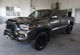 2020 Toyota Tacoma - Image 3