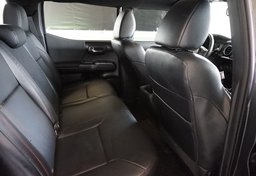 2020 Toyota Tacoma - Image 33