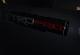 2020 Toyota Tacoma - Image 19