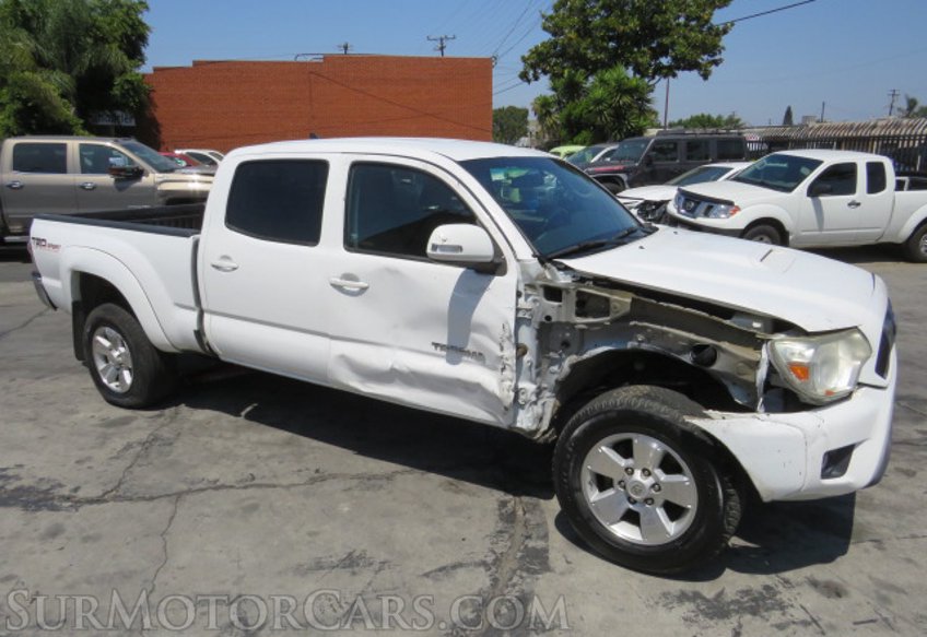 2015 Toyota Tacoma - Image 4