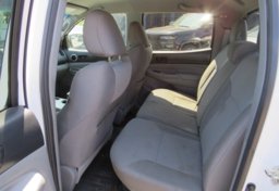 2015 Toyota Tacoma - Image 32