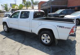 2015 Toyota Tacoma - Image 7