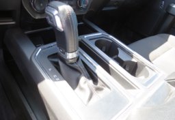 2017 Ford F-150 - Image 39