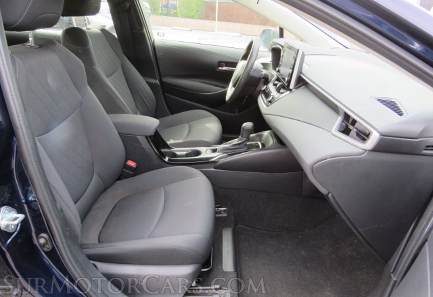 2020 Toyota Corolla - Image 25