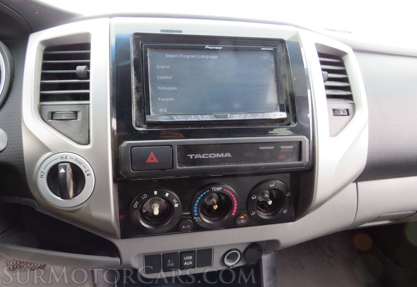 2015 Toyota Tacoma - Image 45