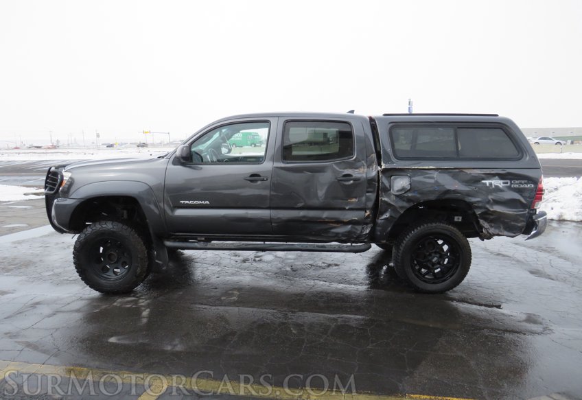 2015 Toyota Tacoma - Image 10