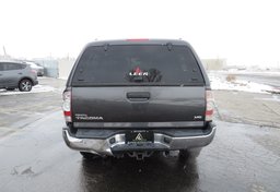 2015 Toyota Tacoma - Image 11