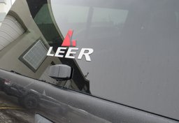 2015 Toyota Tacoma - Image 18