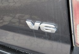 2015 Toyota Tacoma - Image 19