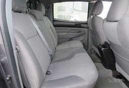 2015 Toyota Tacoma - Image 34