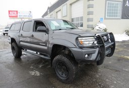 2015 Toyota Tacoma - Image 3
