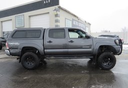 2015 Toyota Tacoma - Image 9