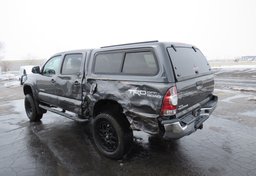 2015 Toyota Tacoma - Image 5