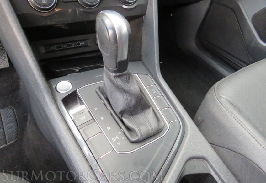 2020 Volkswagen Tiguan - Image 35