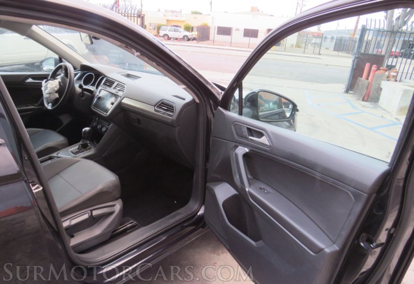 2020 Volkswagen Tiguan - Image 18