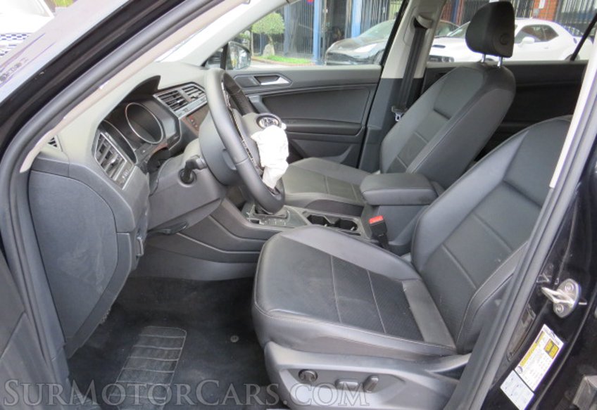 2020 Volkswagen Tiguan - Image 23