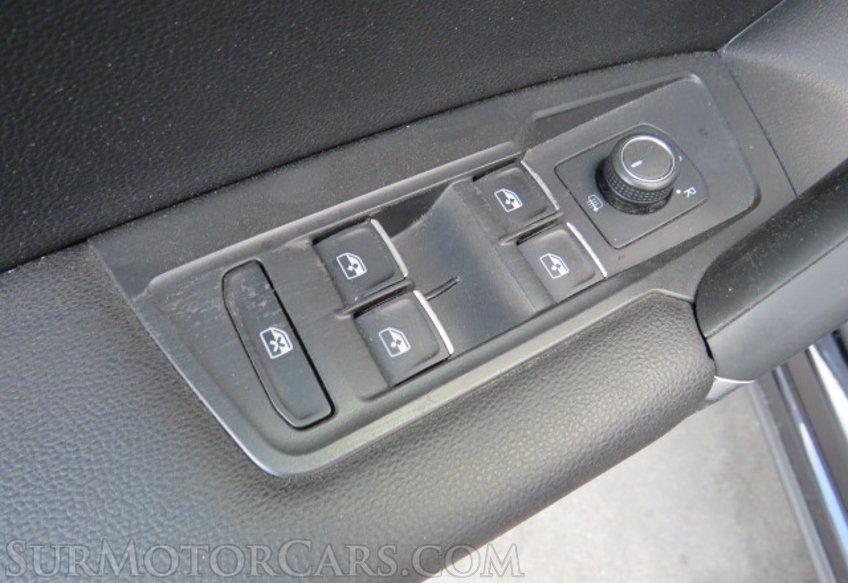 2020 Volkswagen Tiguan - Image 39