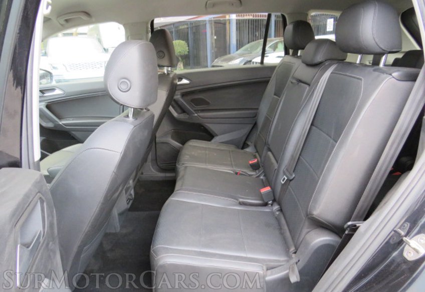 2020 Volkswagen Tiguan - Image 25