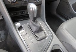 2020 Volkswagen Tiguan - Image 35