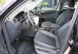 2020 Volkswagen Tiguan - Image 21