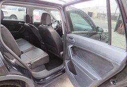 2020 Volkswagen Tiguan - Image 20