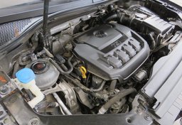 2020 Volkswagen Tiguan - Image 43