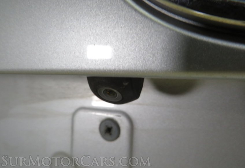 2018 Toyota Prius - Image 19