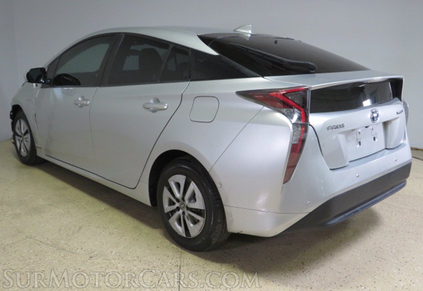2018 Toyota Prius - Image 8