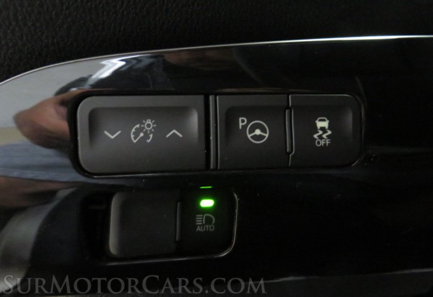 2018 Toyota Prius - Image 43