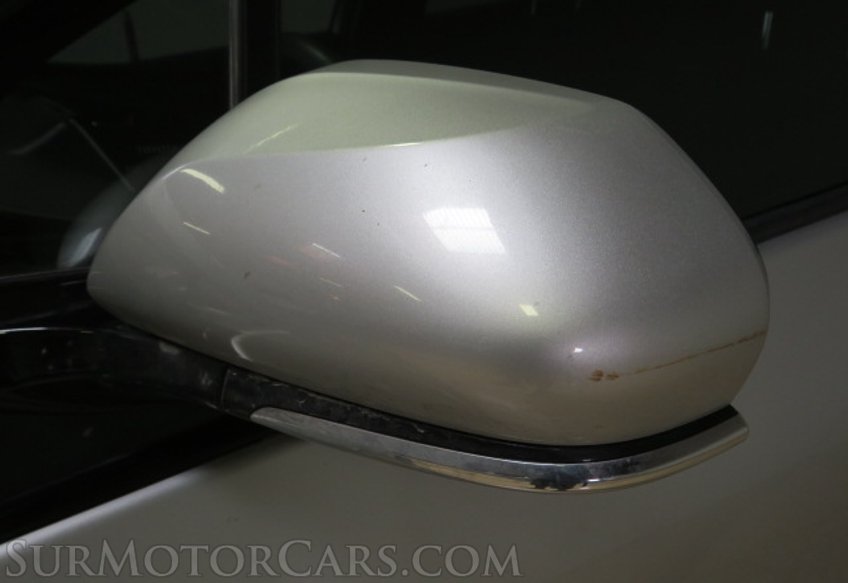 2018 Toyota Prius - Image 16