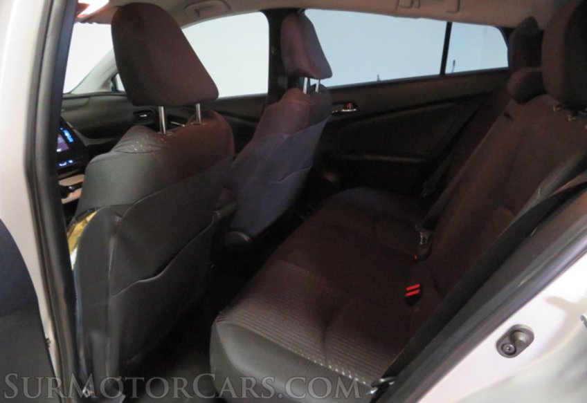 2018 Toyota Prius - Image 27