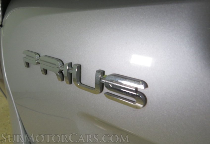 2018 Toyota Prius - Image 18