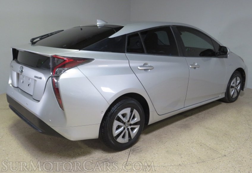 2018 Toyota Prius - Image 9