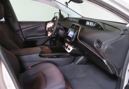 2018 Toyota Prius - Image 26