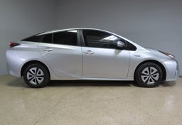 2018 Toyota Prius - Image 6