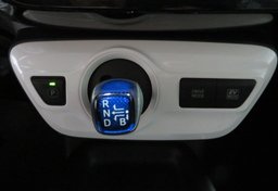 2018 Toyota Prius - Image 42