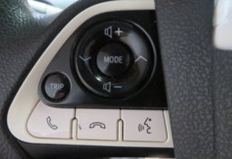 2018 Toyota Prius - Image 34