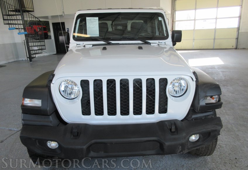 2020 Jeep Gladiator - Image 12