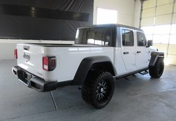 2020 Jeep Gladiator - Image 7