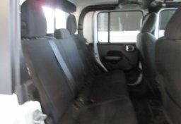 2020 Jeep Gladiator - Image 37